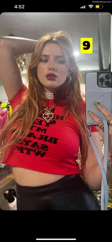 Bella Thorne photo 2 of 3680