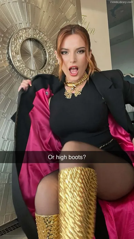 Bella Thorne photo 19 of 3680