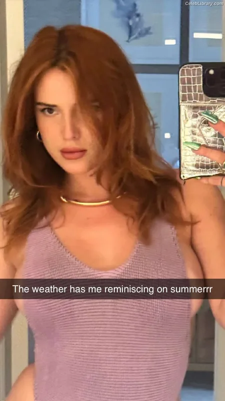 Bella Thorne photo 1 of 3680