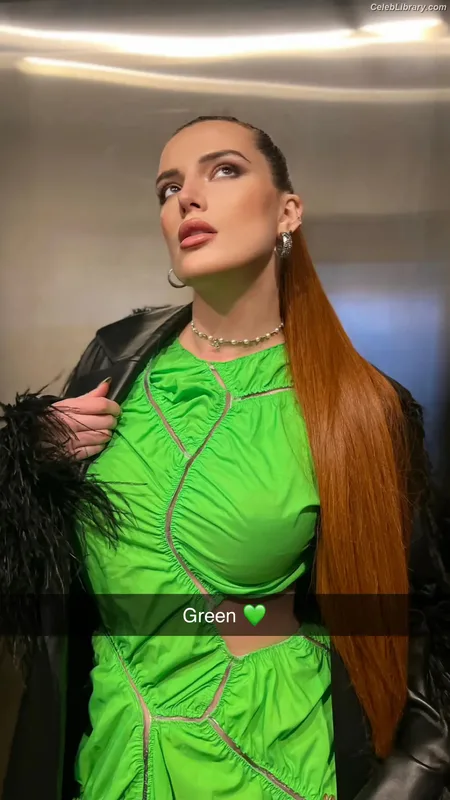 Bella Thorne photo 23 of 3680