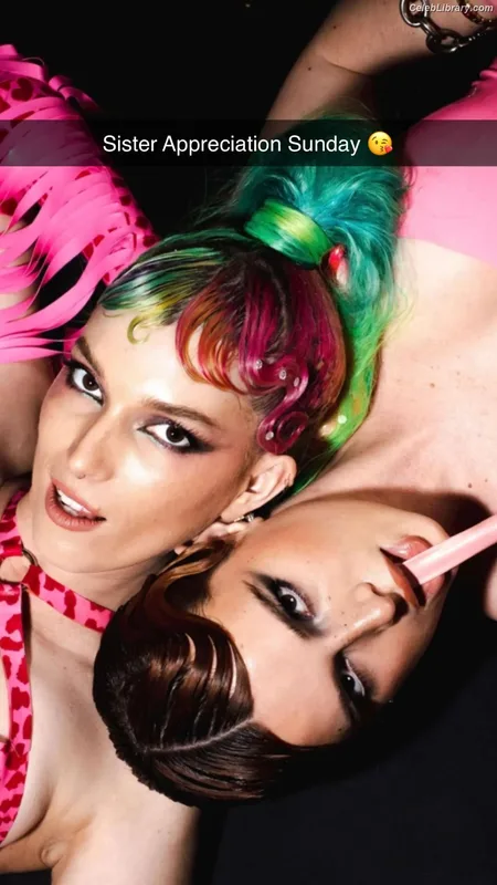 Bella Thorne photo 13 of 3680