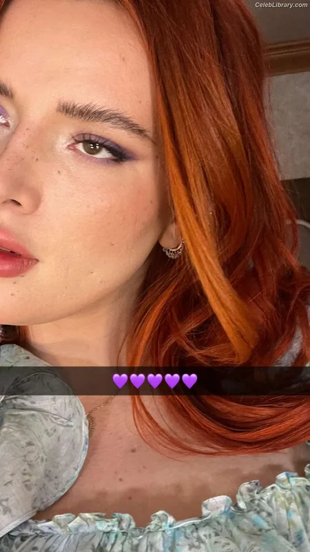 Bella Thorne photo 24 of 3680