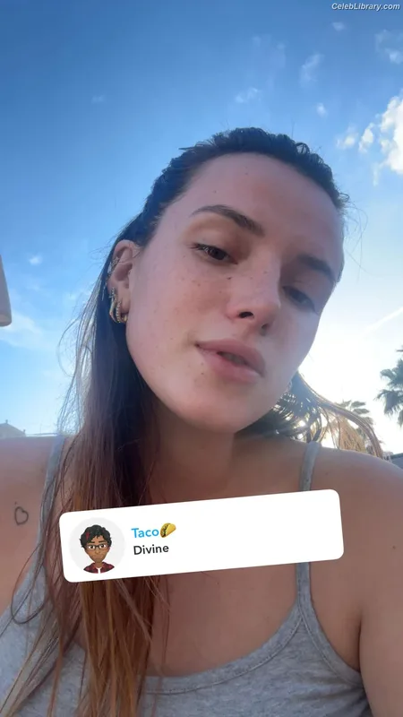 Bella Thorne photo 5 of 3680