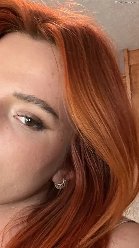 Bella Thorne photo 15 of 3680