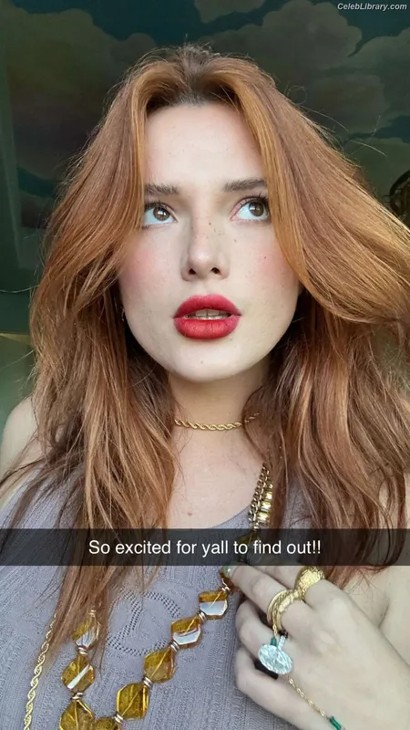 Bella Thorne photo 7 of 3680