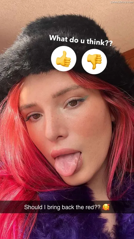 Bella Thorne photo 20 of 3680