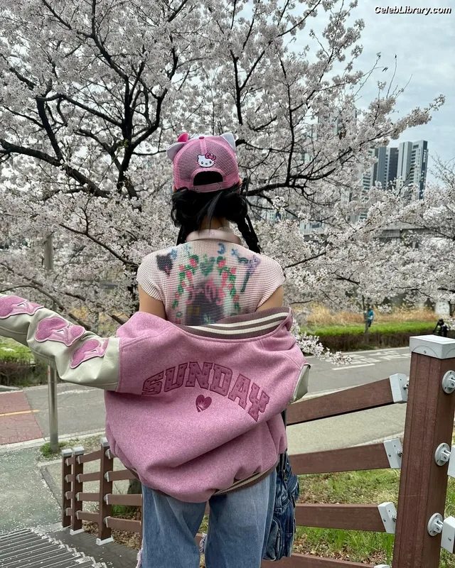 Berry (빛베리) photo 1 of 2598