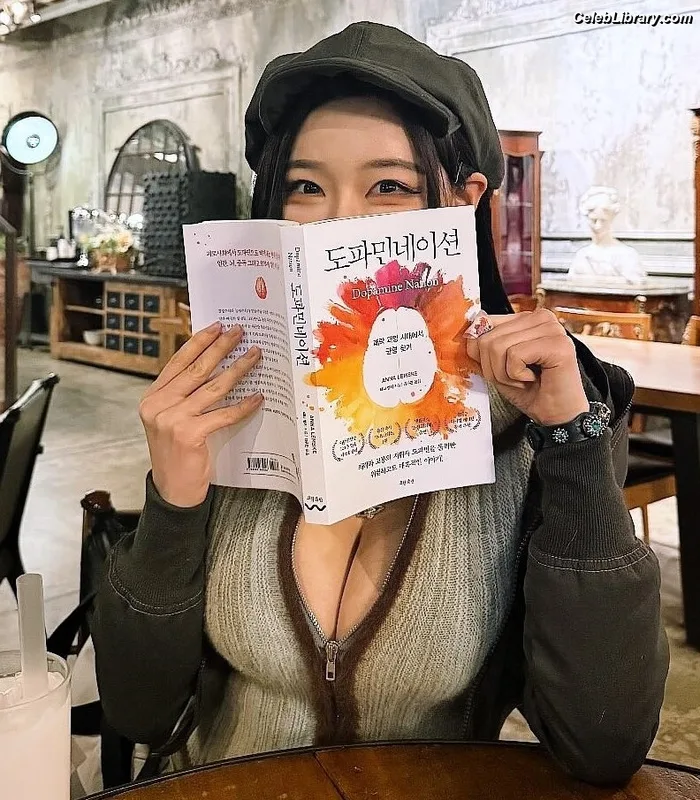 Berry (빛베리) photo 1 of 2598