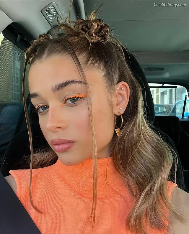 Berta Castañé photo 20 of 230