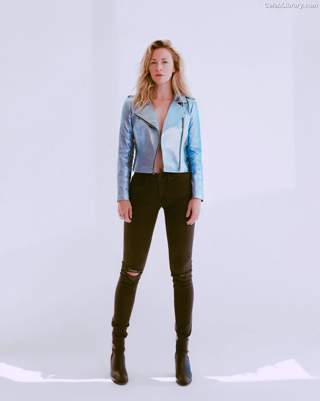 Beth Riesgraf photo 24 of 26
