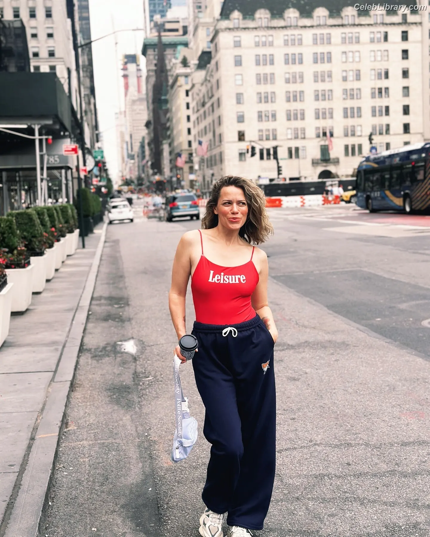 Bethany Joy Lenz photo 3 of 34