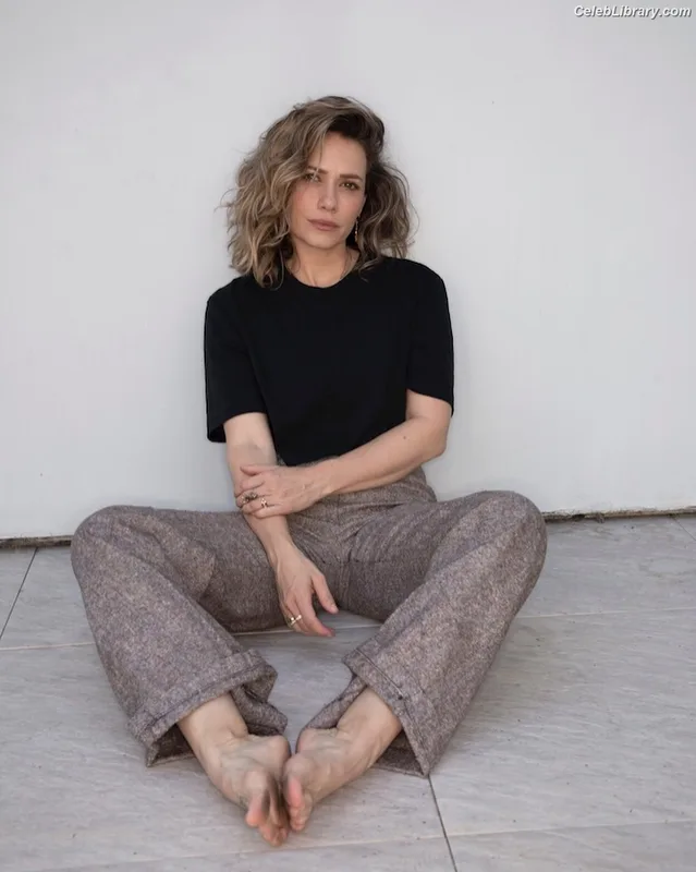Bethany Joy Lenz photo 5 of 35