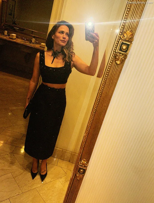 Bethany Joy Lenz photo 15 of 35
