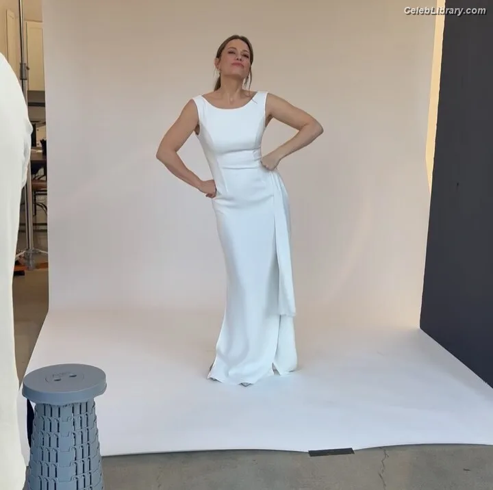 Bethany Joy Lenz photo 2 of 35