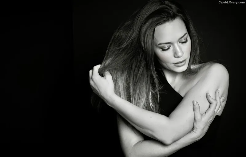 Bethany Joy Lenz photo 8 of 35