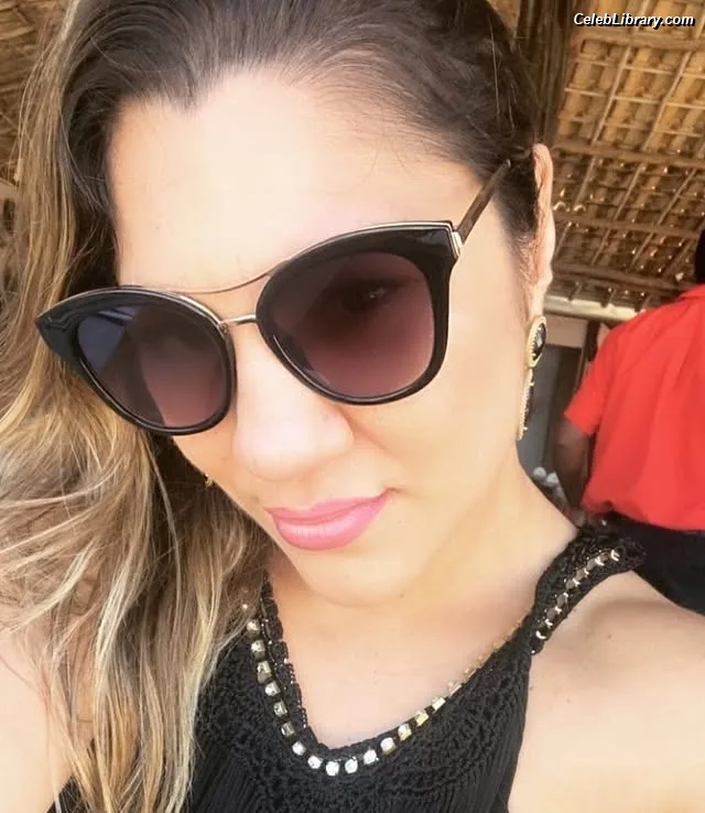 Bethe Correia photo 2 of 424
