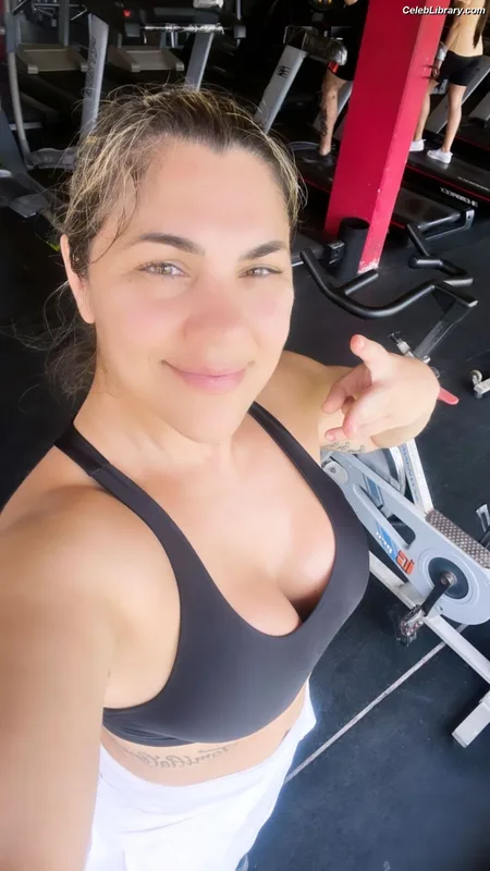 Bethe Correia photo 11 of 424