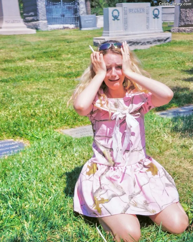 Betsey Brown photo 13 of 41