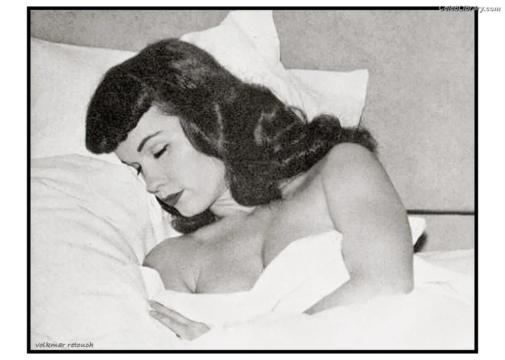 Bettie Page photo 21 of 1564