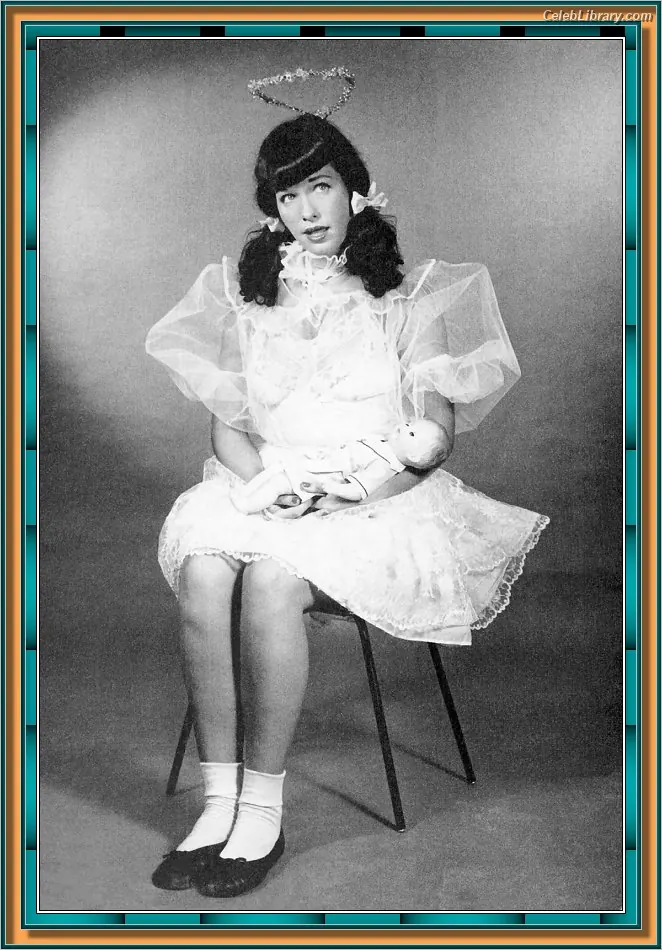 Bettie Page photo 15 of 1564