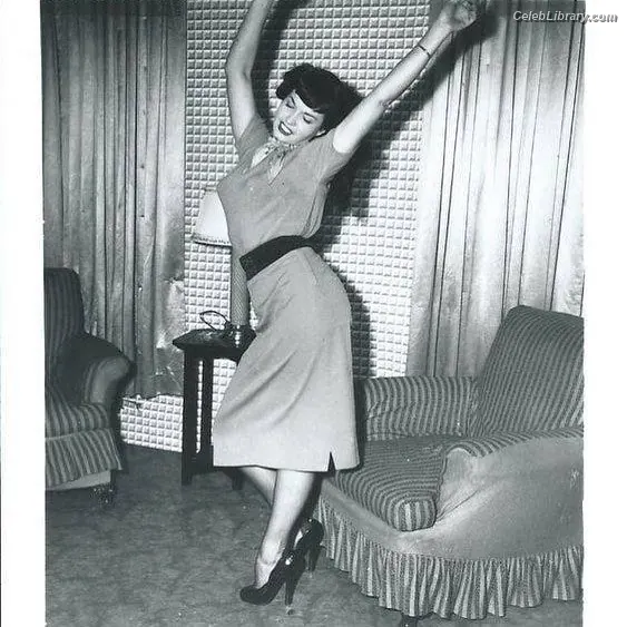 Bettie Page photo 2 of 1564