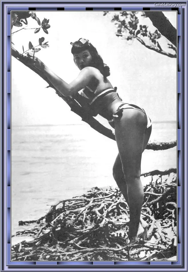 Bettie Page photo 7 of 1564