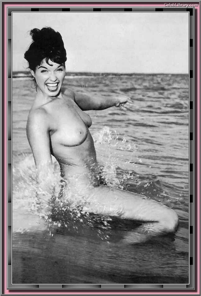 Bettie Page photo 4 of 1564