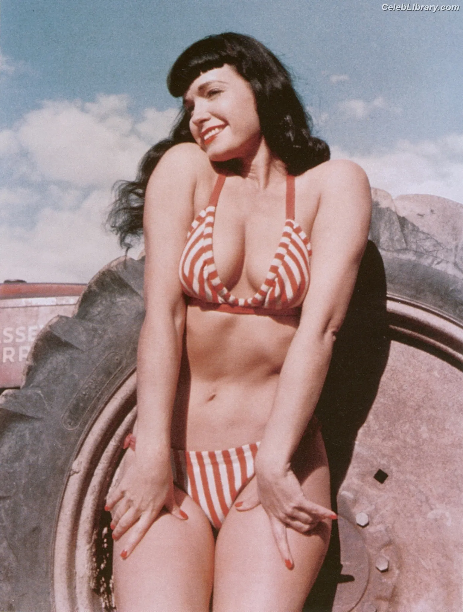Bettie Page photo 24 of 1564