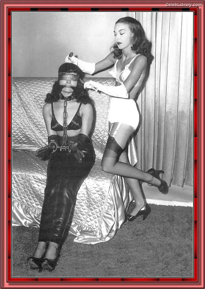 Bettie Page photo 11 of 1564