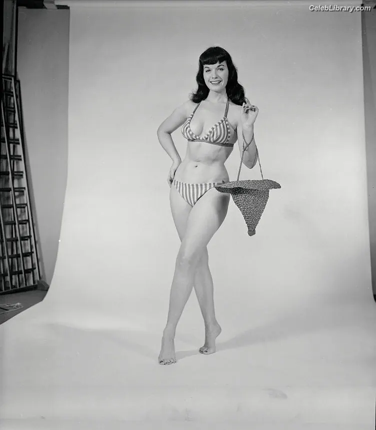 Bettie Page photo 5 of 1564