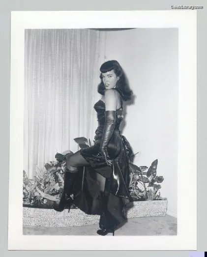 Bettie Page photo 6 of 1564