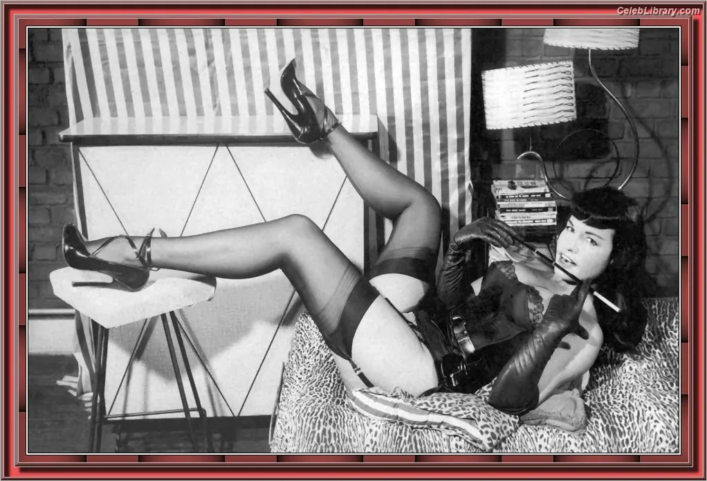 Bettie Page photo 18 of 1564