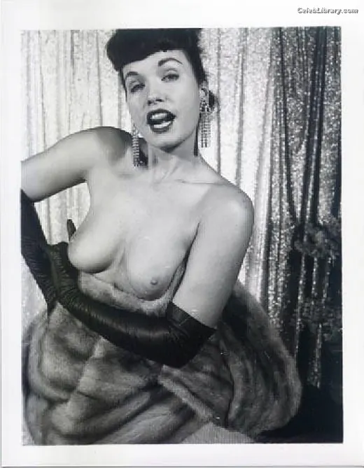 Bettie Page photo 16 of 1564