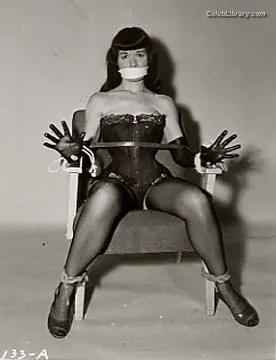 Bettie Page photo 24 of 1564