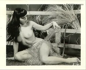 Bettie Page photo 9 of 1564