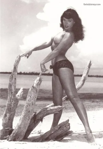 Bettie Page photo 19 of 1564