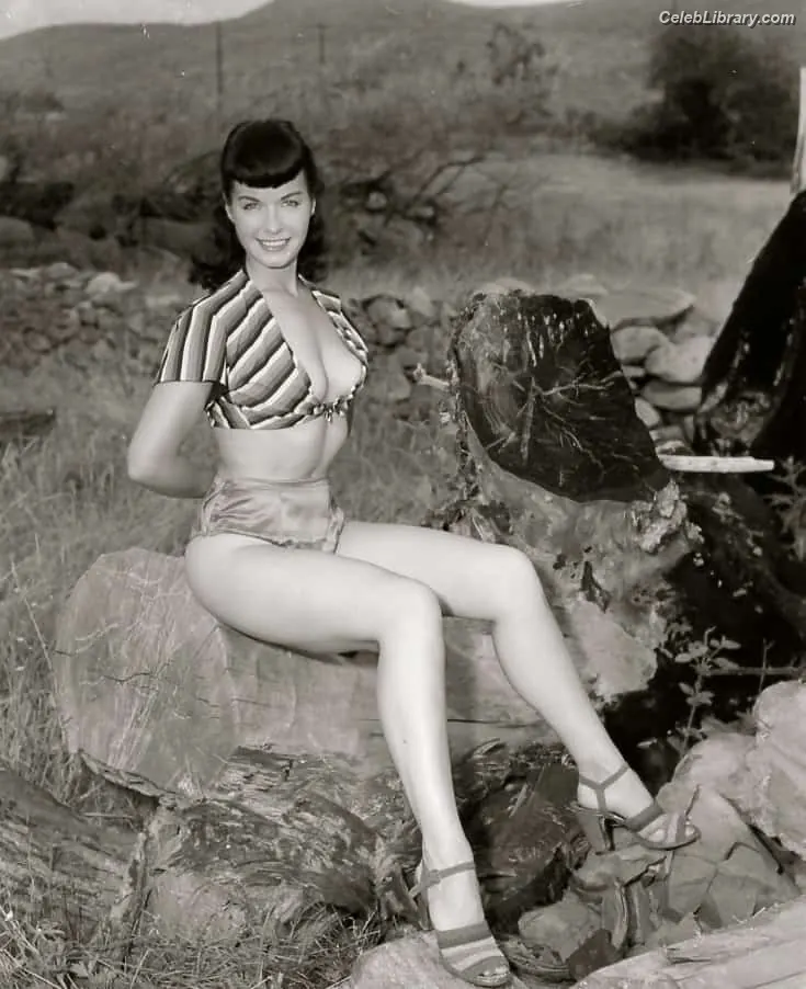 Bettie Page photo 15 of 1564