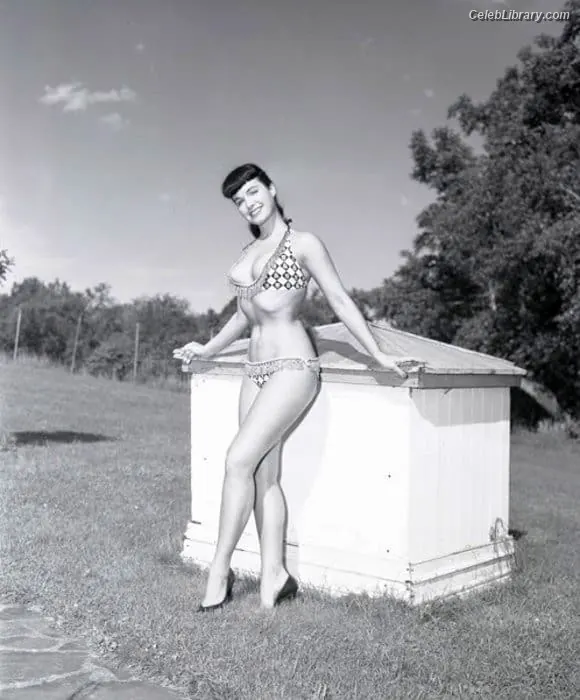 Bettie Page photo 18 of 1564