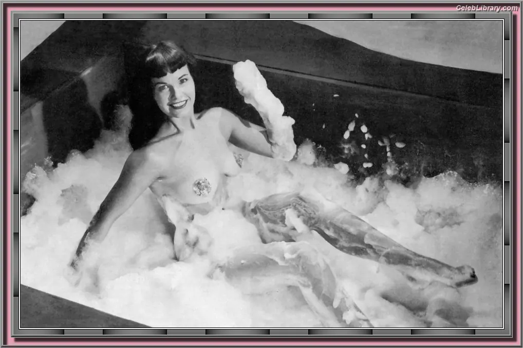 Bettie Page photo 15 of 1564