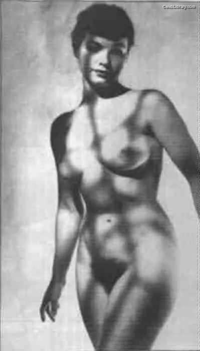 Bettie Page photo 20 of 1564