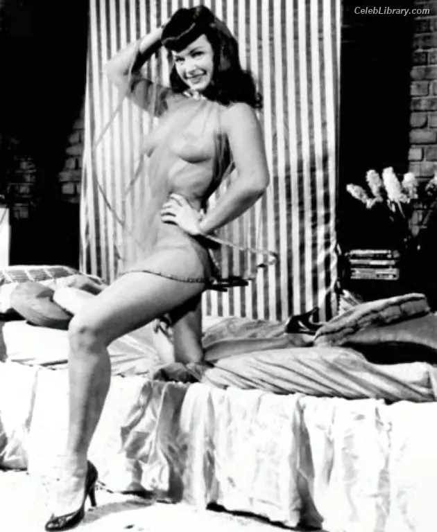 Bettie Page photo 5 of 1564