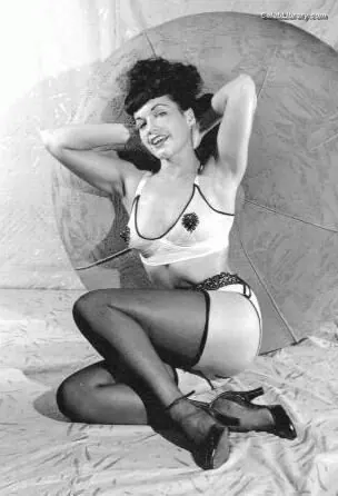 Bettie Page photo 1 of 1564