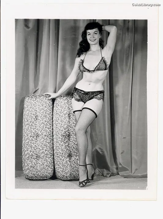Bettie Page photo 2 of 1564