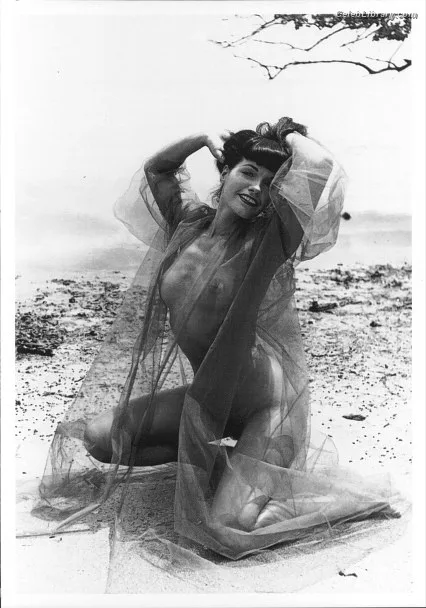 Bettie Page photo 14 of 1558