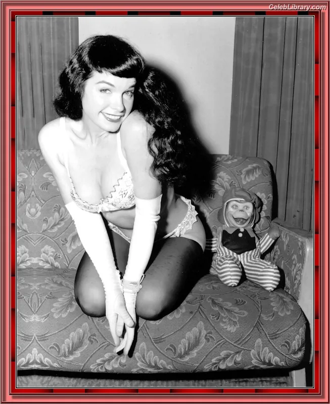 Bettie Page photo 7 of 1558