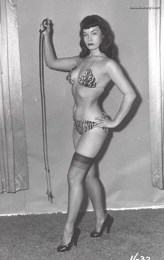 Bettie Page photo 10 of 1558