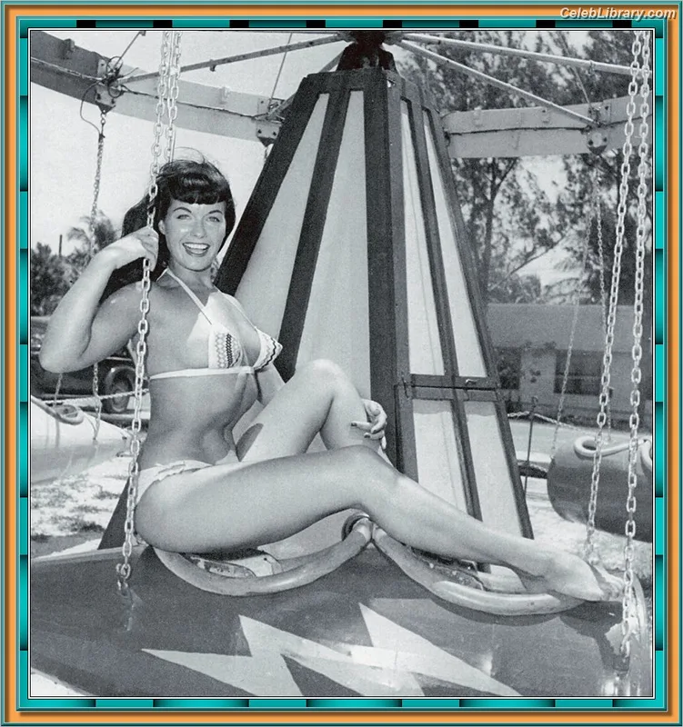 Bettie Page photo 10 of 1558