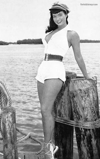 Bettie Page photo 5 of 1558
