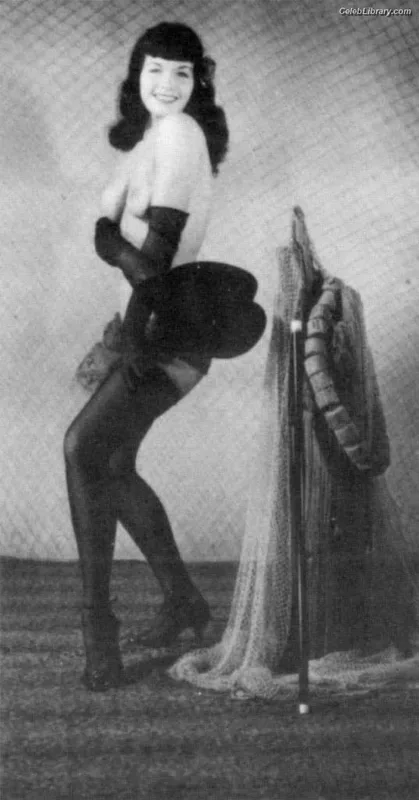 Bettie Page photo 7 of 1558