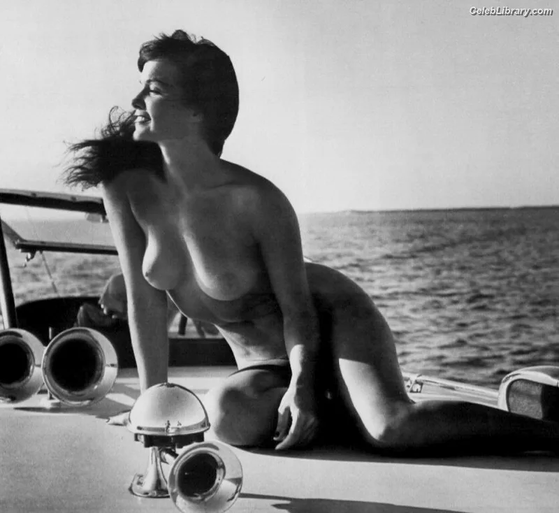 Bettie Page photo 8 of 1558